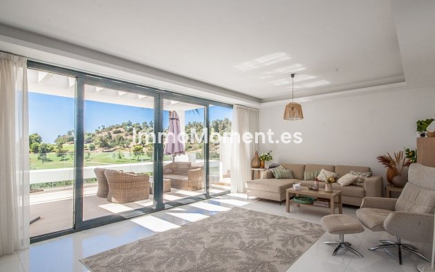 Resale - Apartment - Benahavís - Benahavís Centro