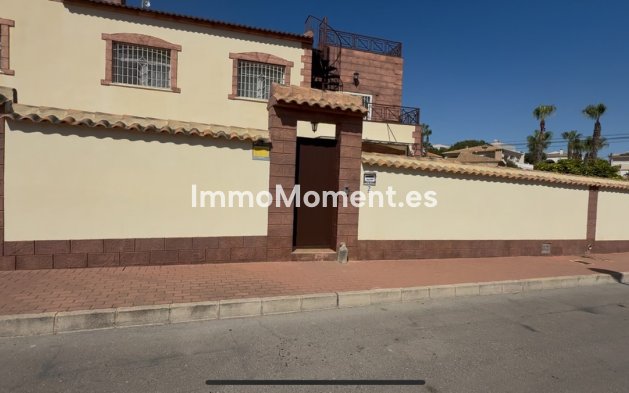 Reventa - Villa independiente - Torrevieja - Torrevieja Centro