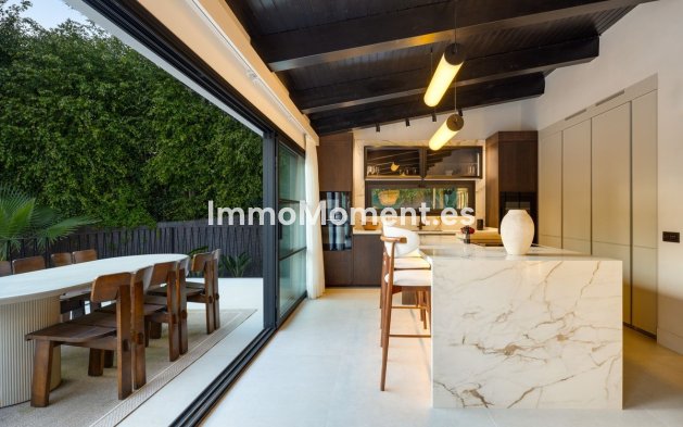 Resale - Detached villa - Marbella - Nueva Andalucía