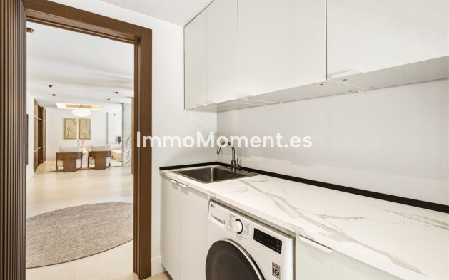 Resale - Detached villa - Marbella - Nueva Andalucía