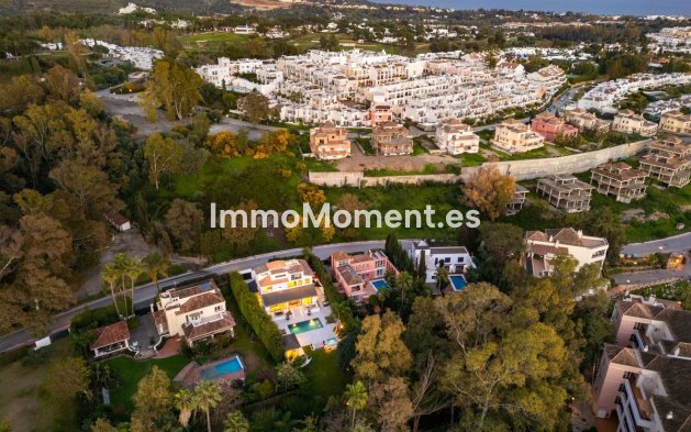 Resale - Detached villa - Marbella - Nueva Andalucía