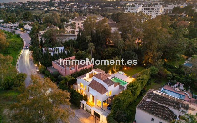 Resale - Detached villa - Marbella - Nueva Andalucía