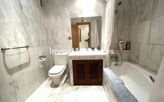 Bestaande woning - Appartement - Estepona  - Atalaya