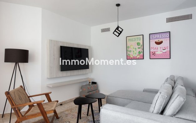 Resale - Apartment - Marbella - Nueva Andalucía