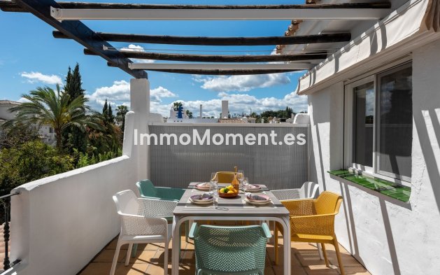 Resale - Apartment - Marbella - Nueva Andalucía