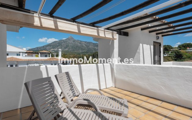 Resale - Apartment - Marbella - Nueva Andalucía