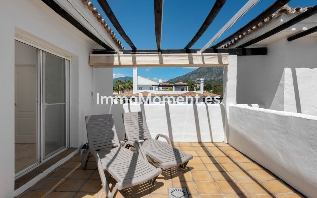 Resale - Apartment - Marbella - Nueva Andalucía