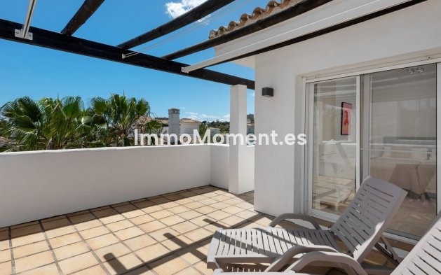 Resale - Apartment - Marbella - Nueva Andalucía
