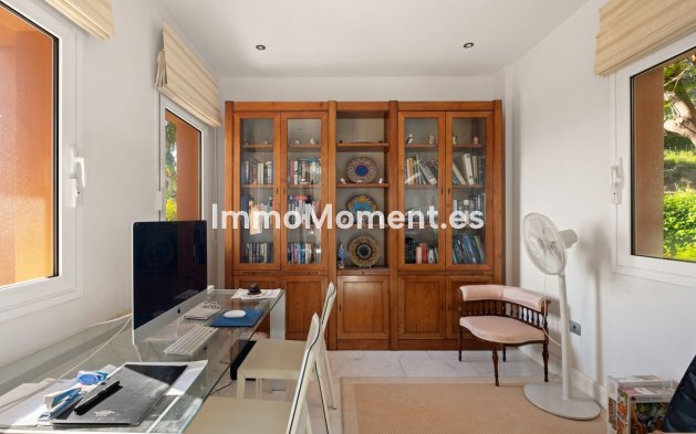 Wiederverkauf - Freistehende Villa - Marbella - La Mairena