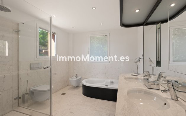 Wiederverkauf - Freistehende Villa - Marbella - La Mairena