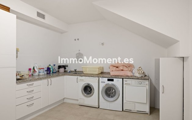 Wiederverkauf - Freistehende Villa - Marbella - La Mairena