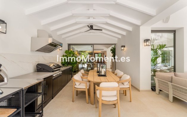 Wiederverkauf - Freistehende Villa - Marbella - Nueva Andalucía