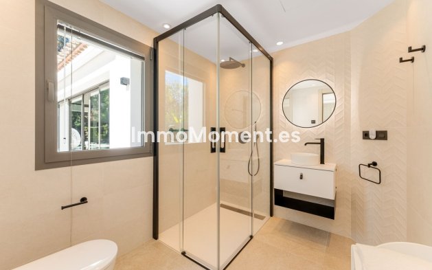 Wiederverkauf - Freistehende Villa - Marbella - Nueva Andalucía
