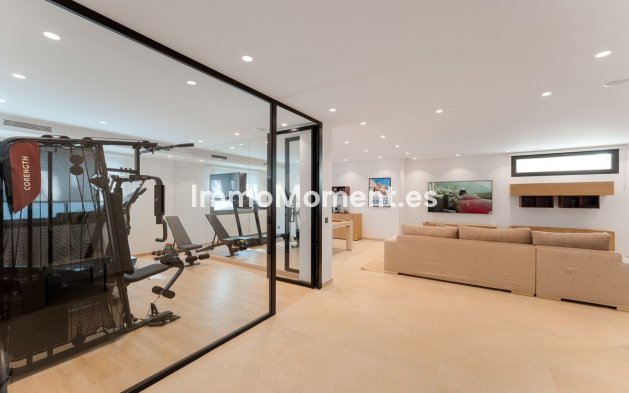 Wiederverkauf - Freistehende Villa - Marbella - Nueva Andalucía