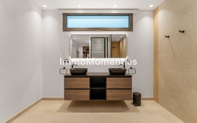 Wiederverkauf - Freistehende Villa - Marbella - Nueva Andalucía