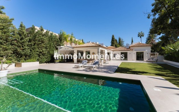 Wiederverkauf - Freistehende Villa - Marbella - Nueva Andalucía