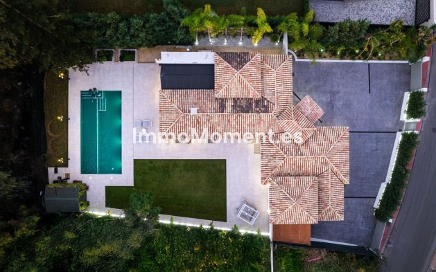 Wiederverkauf - Freistehende Villa - Marbella - Nueva Andalucía