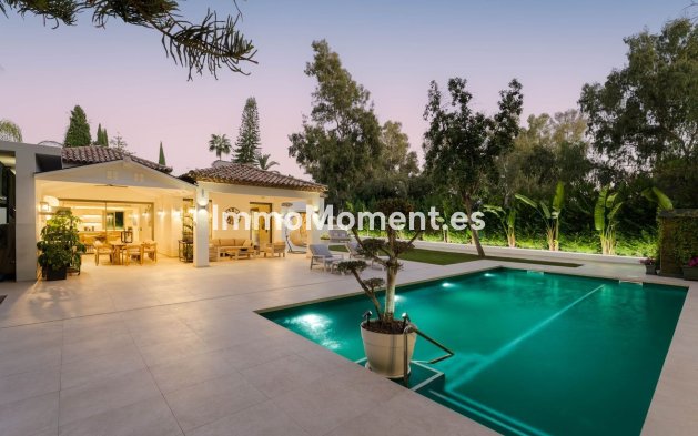Wiederverkauf - Freistehende Villa - Marbella - Nueva Andalucía