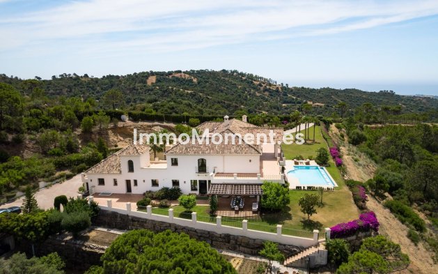 Bestaande woning - Vrijstaande villa - Estepona  - Estepona Centro