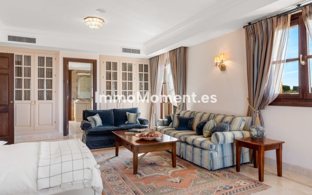 Bestaande woning - Vrijstaande villa - Estepona  - Estepona Centro