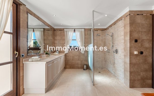 Bestaande woning - Vrijstaande villa - Estepona  - Estepona Centro
