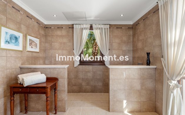 Bestaande woning - Vrijstaande villa - Estepona  - Estepona Centro