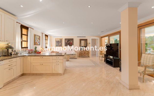 Reventa - Villa independiente - Marbella - Nueva Andalucía