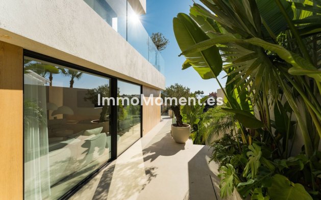 Wiederverkauf - Freistehende Villa - Marbella - Nueva Andalucía