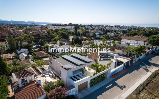 Wiederverkauf - Freistehende Villa - Marbella - Nueva Andalucía