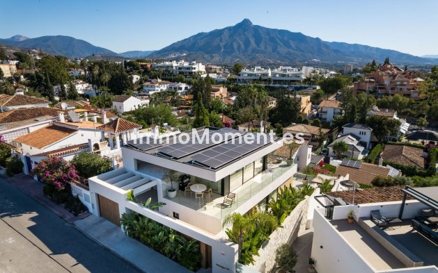 Wiederverkauf - Freistehende Villa - Marbella - Nueva Andalucía
