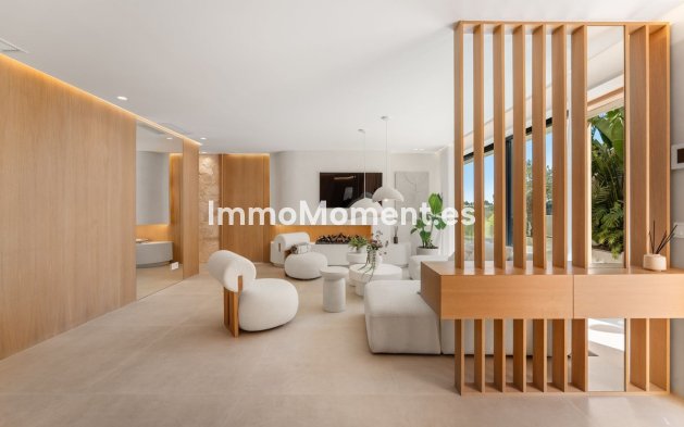 Wiederverkauf - Freistehende Villa - Marbella - Nueva Andalucía