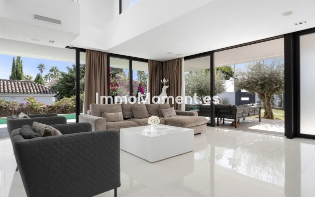 Wiederverkauf - Freistehende Villa - Marbella - Nueva Andalucía