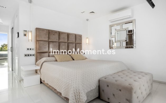 Wiederverkauf - Freistehende Villa - Marbella - Nueva Andalucía