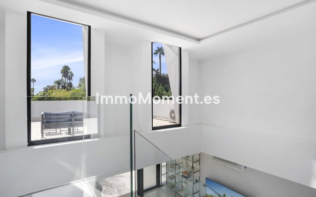 Wiederverkauf - Freistehende Villa - Marbella - Nueva Andalucía