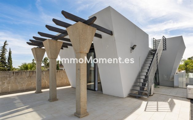 Wiederverkauf - Freistehende Villa - Marbella - Nueva Andalucía