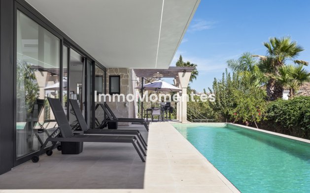 Wiederverkauf - Freistehende Villa - Marbella - Nueva Andalucía
