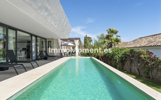 Wiederverkauf - Freistehende Villa - Marbella - Nueva Andalucía
