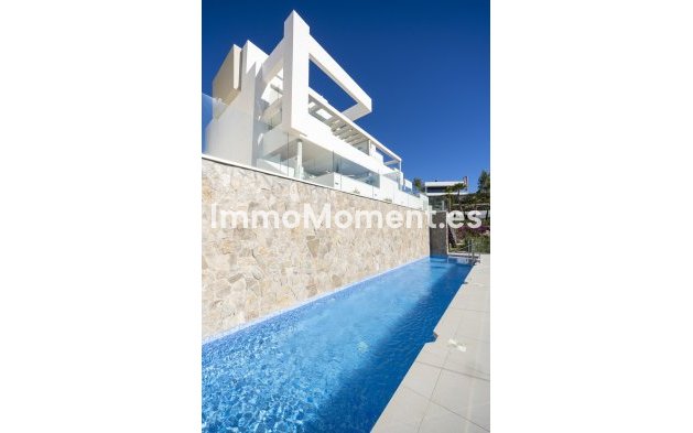 Resale - Apartment - Marbella - Nueva Andalucía