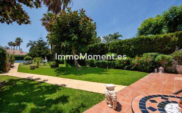 Resale - Detached villa - Marbella - Cortijo Blanco