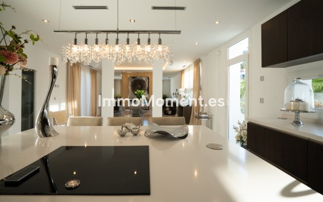 Reventa - Villa independiente - Mijas - Torrenueva
