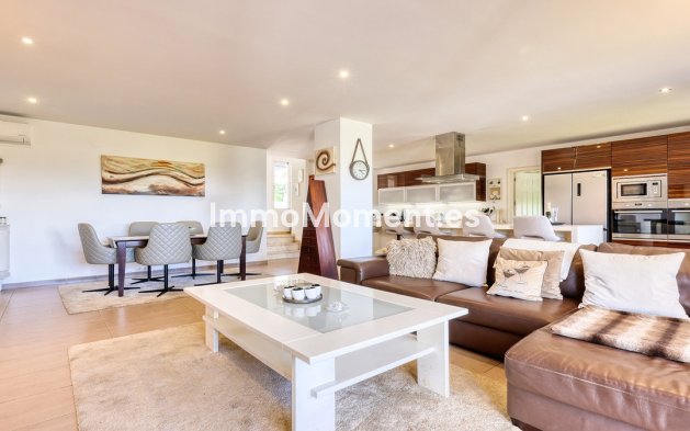 Bestaande woning - Vrijstaande villa - Manilva - La Duquesa