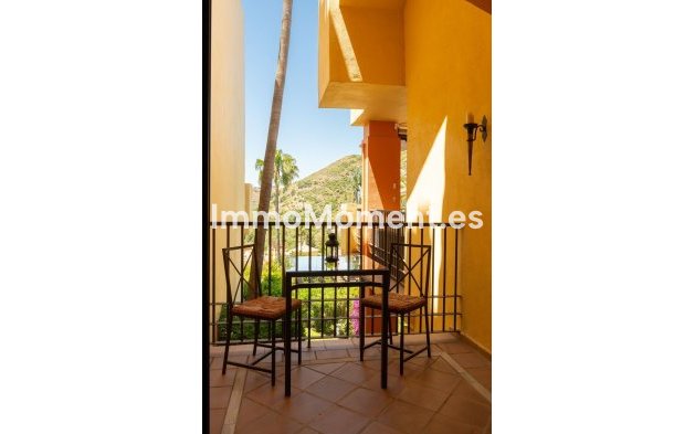 Reventa - Apartamento - Benahavís - Los Arqueros