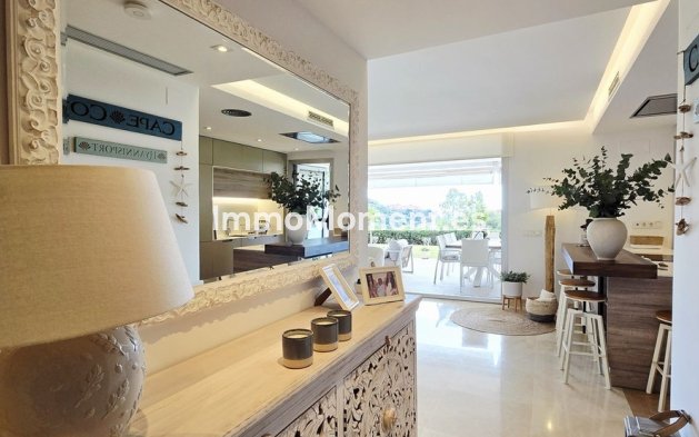 Reventa - Apartamento - Benahavís - Los Arqueros