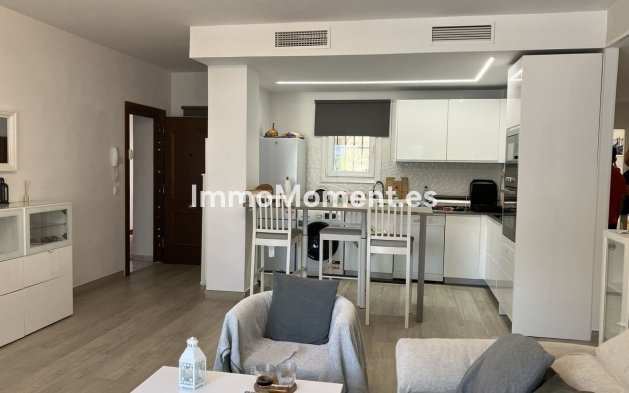 Resale - Apartment - Marbella - Puerto Banús
