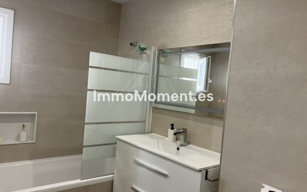 Resale - Apartment - Marbella - Puerto Banús