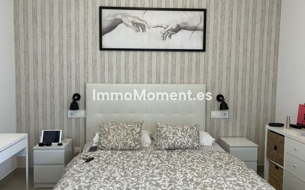Resale - Apartment - Marbella - Puerto Banús