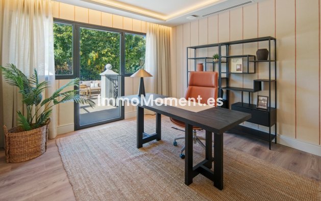 Wiederverkauf - Freistehende Villa - Marbella - Nueva Andalucía
