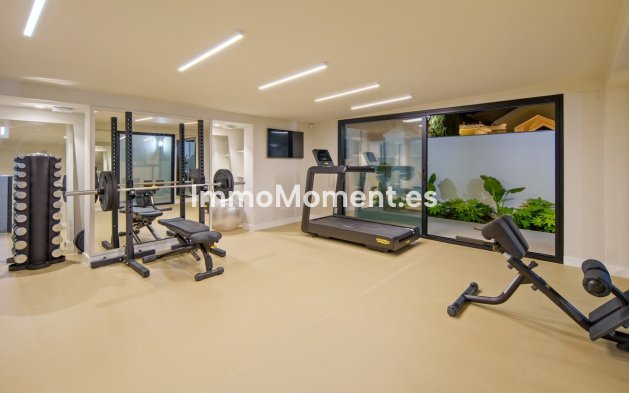 Wiederverkauf - Freistehende Villa - Marbella - Nueva Andalucía