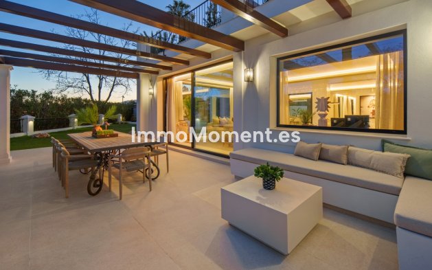 Wiederverkauf - Freistehende Villa - Marbella - Nueva Andalucía