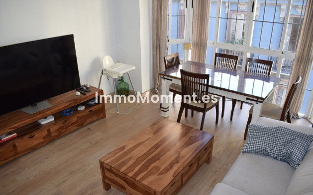 Resale - Apartment - Málaga - Málaga Centro